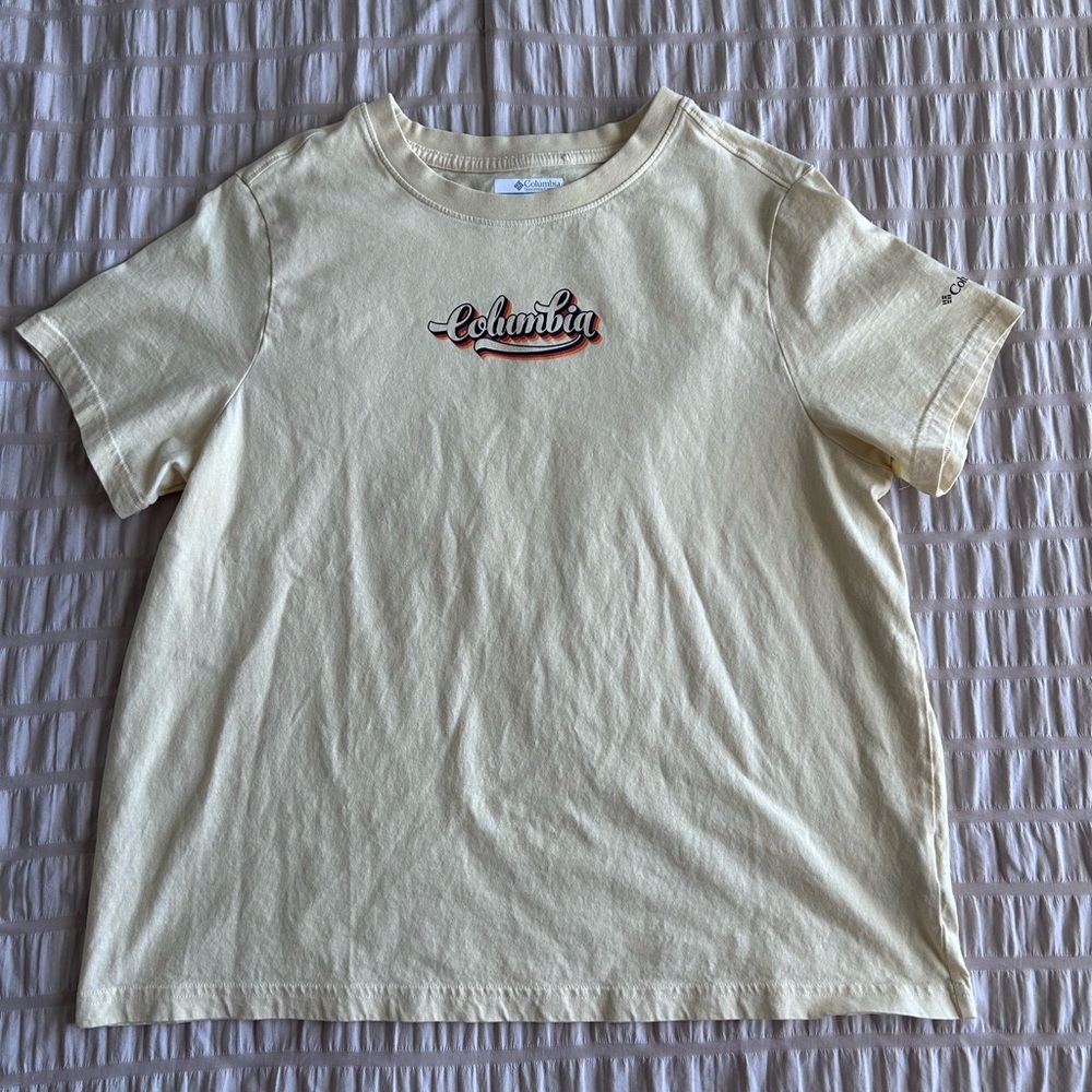 Columbia Butter Yellow Short Sleeve Graphic Tee (L)